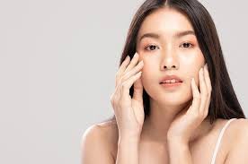 Tips Jaga Kulit Lebih Lembut & Cerah Meski Sibuk Beraktivitas Luar Ruang!